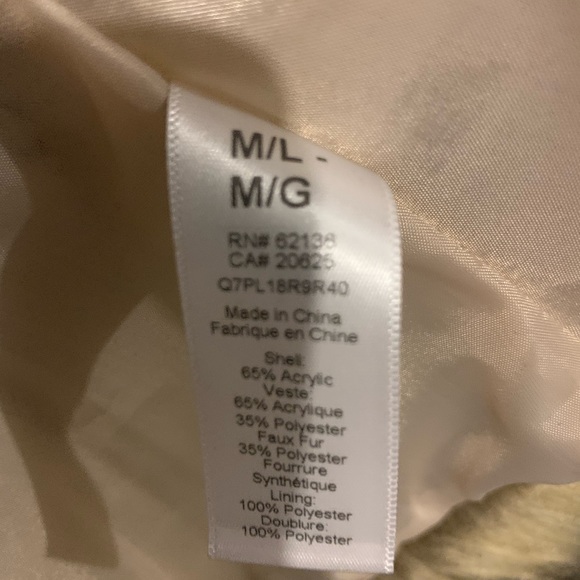 GUESS FAUX FUR VEST - Picture 5 of 5